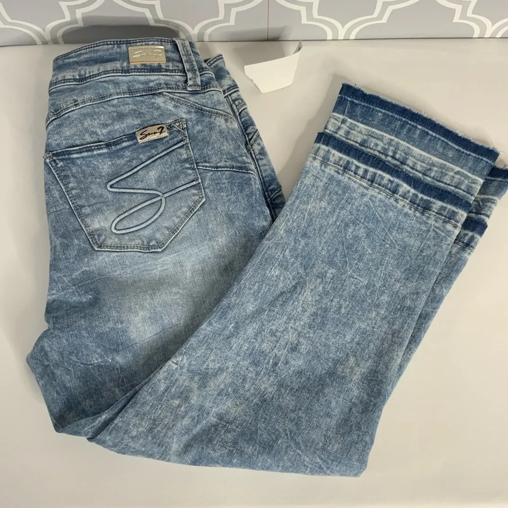 Seven7 Booty Shaper Crop Skinny Jeans